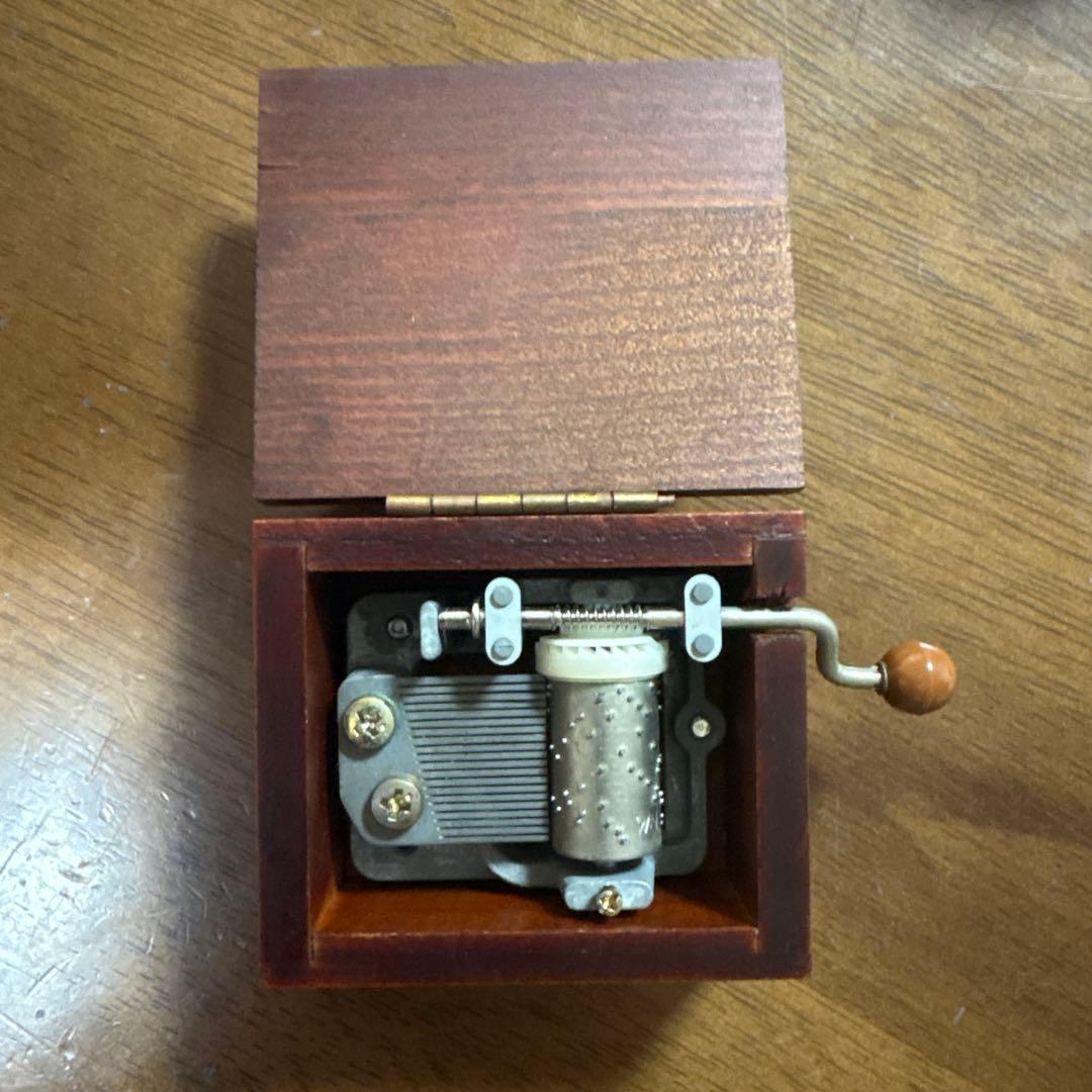 Tupperware 木製手動オルゴール