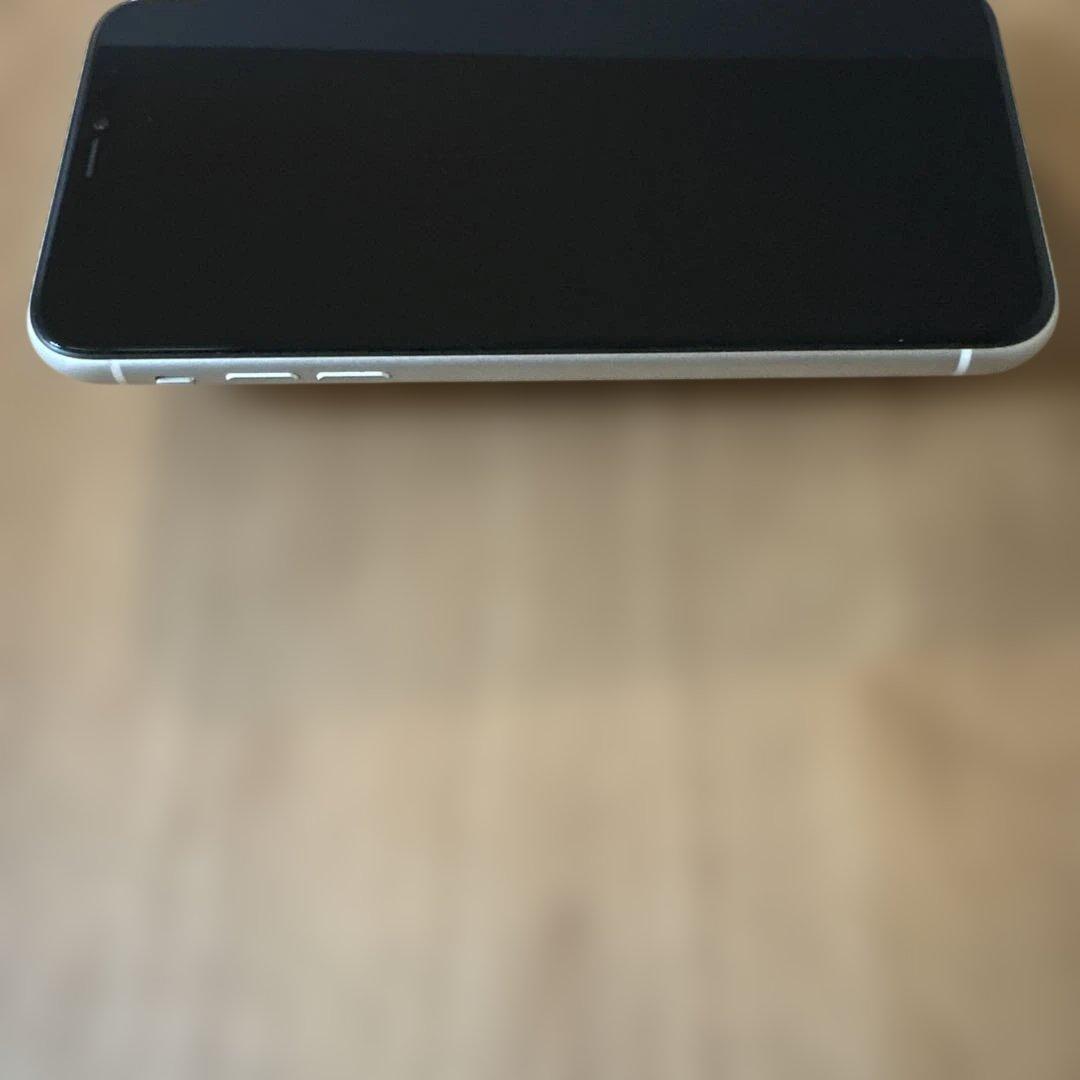 iPhone 11 本体 白（ホワイト） 64GB SIMフリー