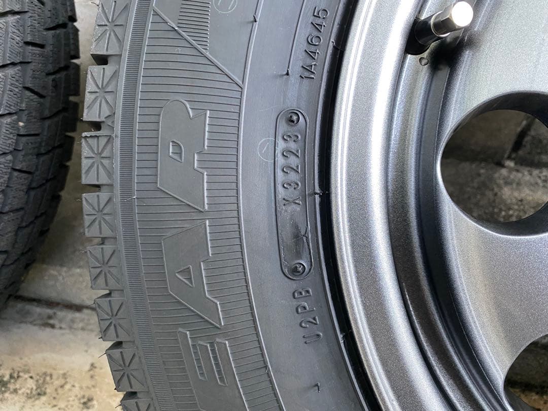 「引取り限定」ジムニー用スタッドレスタイヤ+アルミホイール4本セット(新品同様)