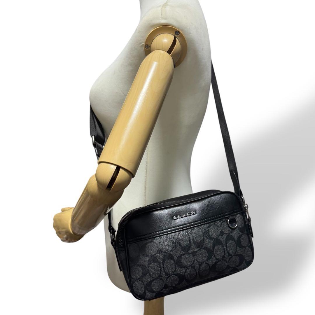 未使用級✨️コーチ カメラバッグ ショルダー 二層 PVCレザー シグネチャー 黒