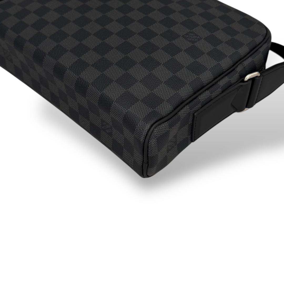 新品同様　ルイヴィトン　ダミエ　グラフィット　デイトンPM ショルダーバッグ