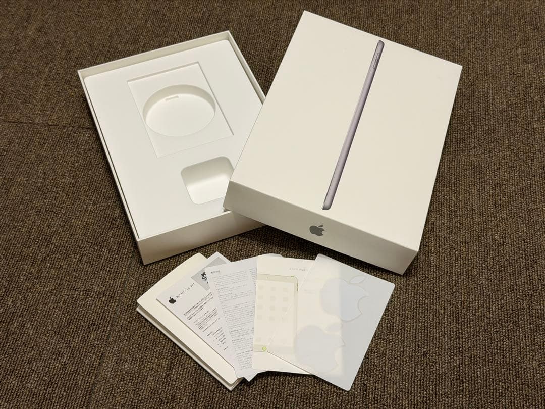 Apple iPad 本体 充電器・カバー付き