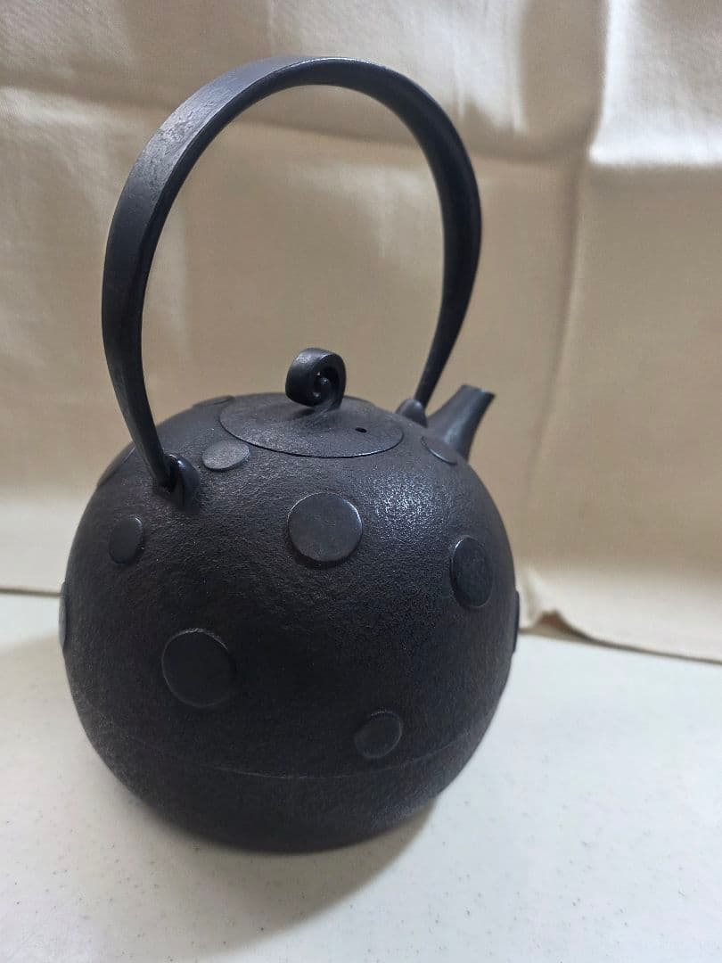 ■GLASS■ 高橋大益　鉄瓶凸玉紋　鉄瓶