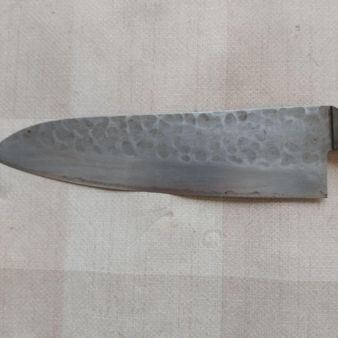 堺業平　青紙一号　梨地鎚目鍛造　三徳万能包丁